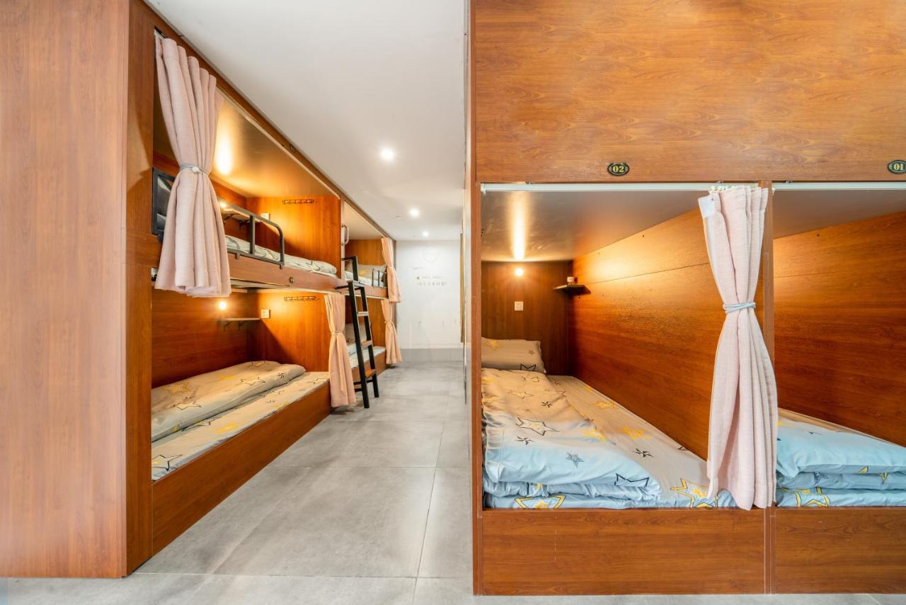 Riverside International Youth Hostel阅江老院青年旅舍 تشونغتشينغ المظهر الخارجي الصورة