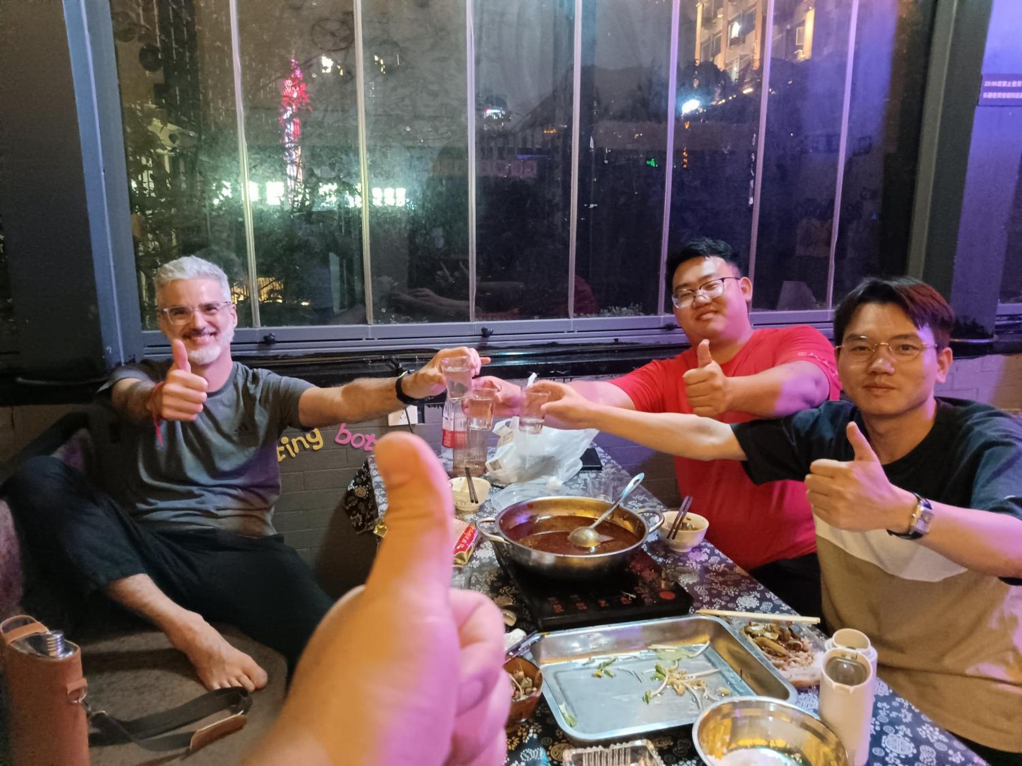 Riverside International Youth Hostel阅江老院青年旅舍 تشونغتشينغ المظهر الخارجي الصورة